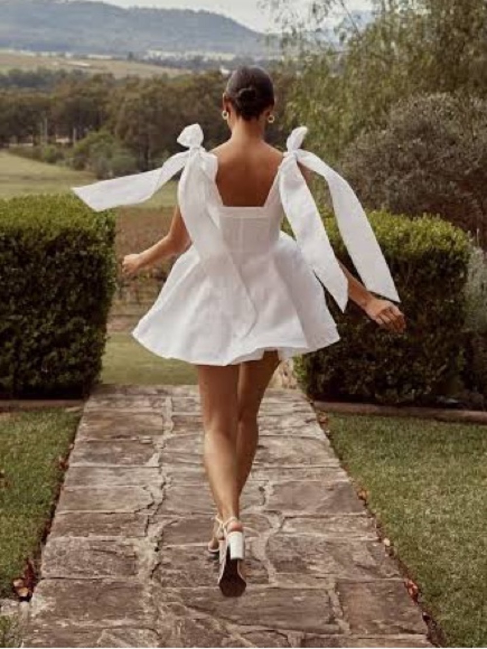 Dissh Aisle White Linen Bow Strap Mini Dress 100% Linen US 6 EUC - Picture 2 of 13
